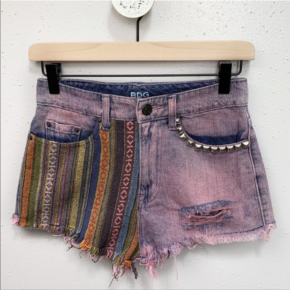 BDG DREE HIGH RISE CHEEKY SHORTS